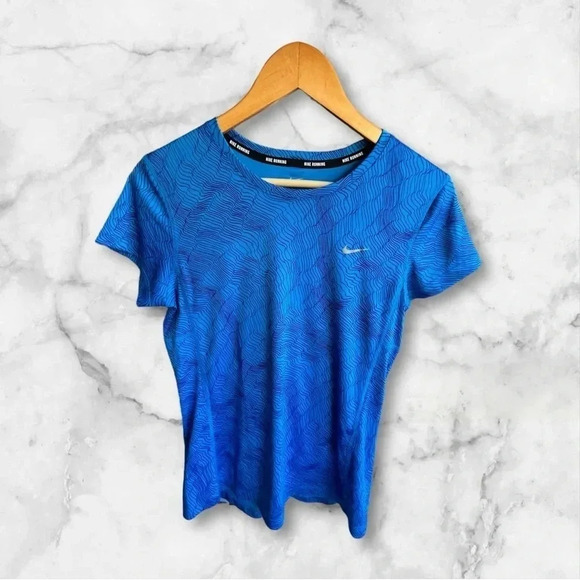 ~Nike~ Running Shirt - Small - Picture 1 of 5